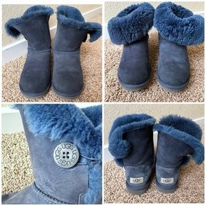 UGG Women’s Bailey Button II Boots – Navy Blue – Size 6